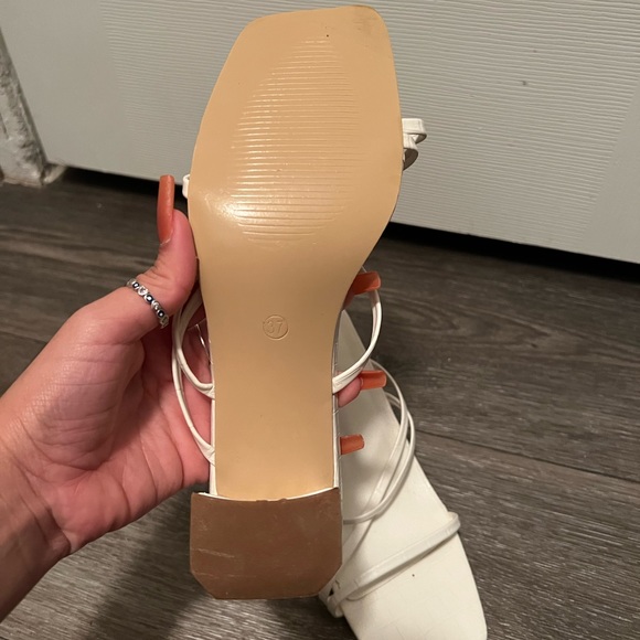 Shein white sandals - Picture 2 of 3